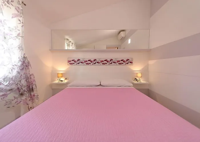 Zarina - Zavillas - Up To 12 People