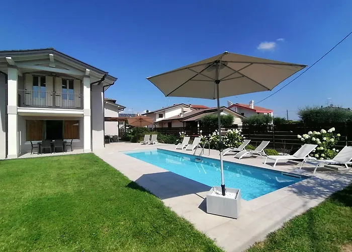 Villa Zarina - Zavillas - Up To 12 People Peschiera del Garda