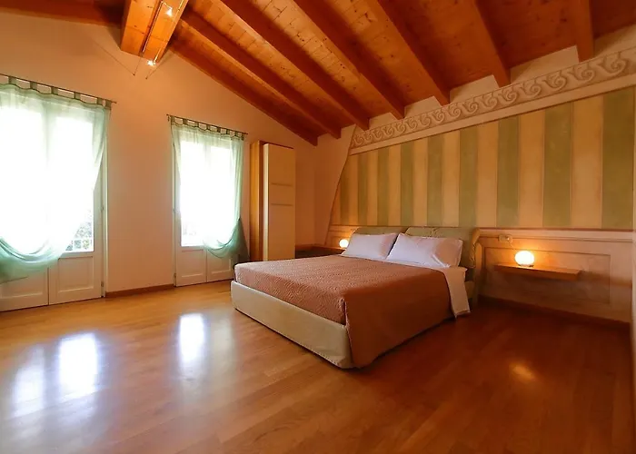 Zarina - Zavillas - Up To 12 People