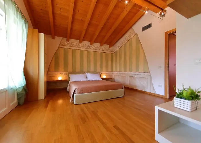 Zarina - Zavillas - Up To 12 People Peschiera del Garda