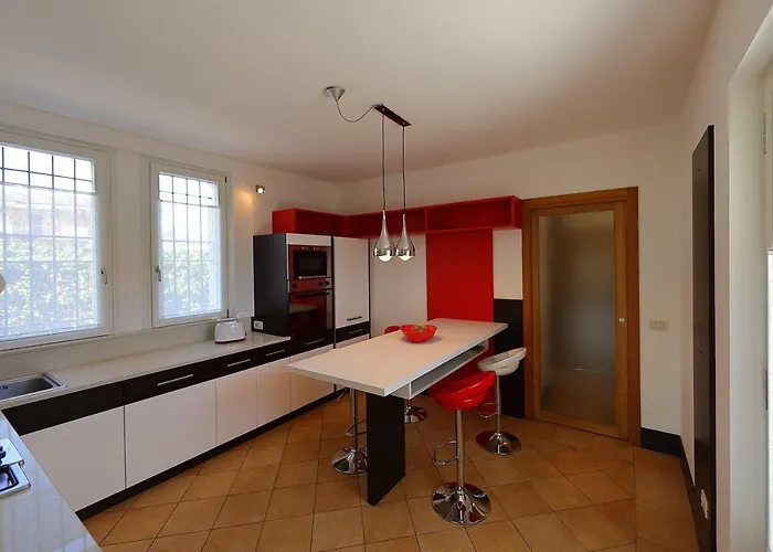 Zarina - Zavillas - Up To 12 People