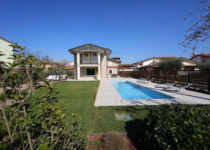 Zarina - Zavillas - Up To 12 People *