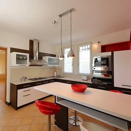 Zarina - Zavillas - Up To 12 People Villa Peschiera del Garda